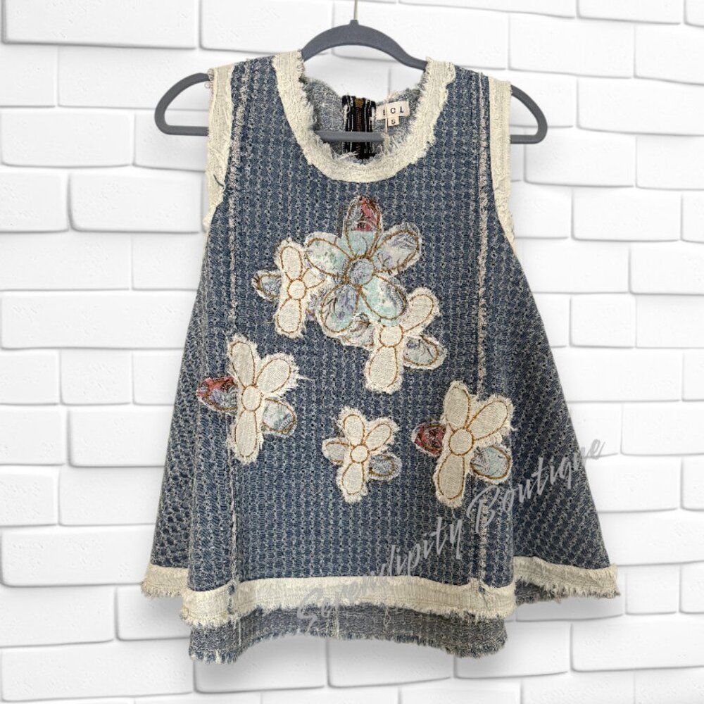 LAST ONE POL Denim 70s Boho Baby Flower Patchwork Frayed Edge Denim Jean Top - Picture 4 of 9